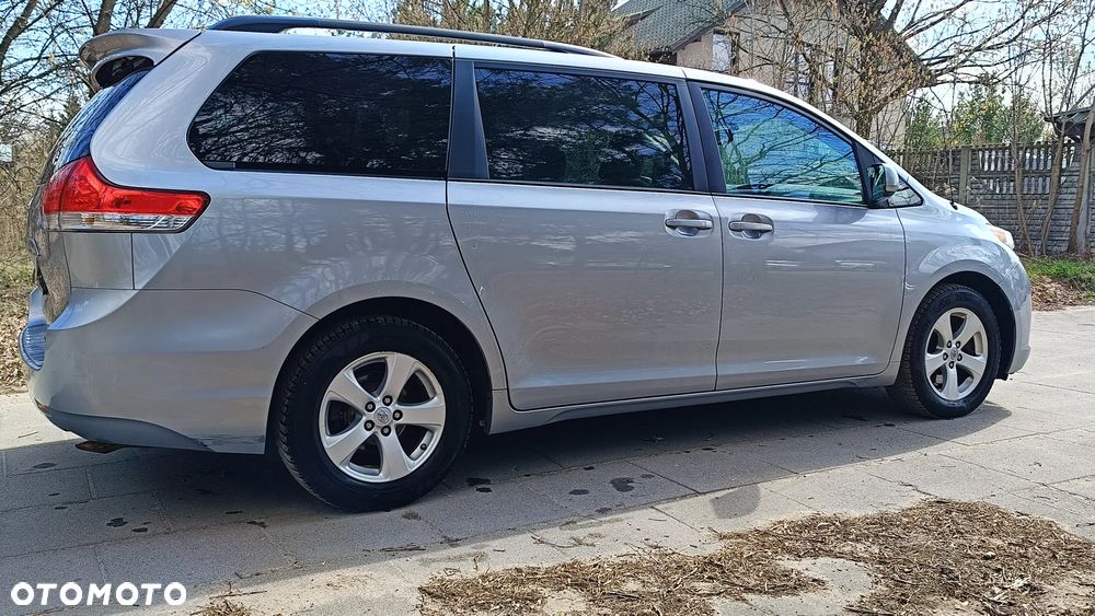Toyota Sienna ver-3-5-v6-se - 14