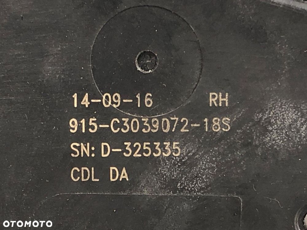 ZAMEK DRZWI PRAWY TYŁ  OPEL ASTRA K (B16) 2015 - 2022 1.4 Turbo (68) 92 kW [125 KM] benzyna 2015 - - 4