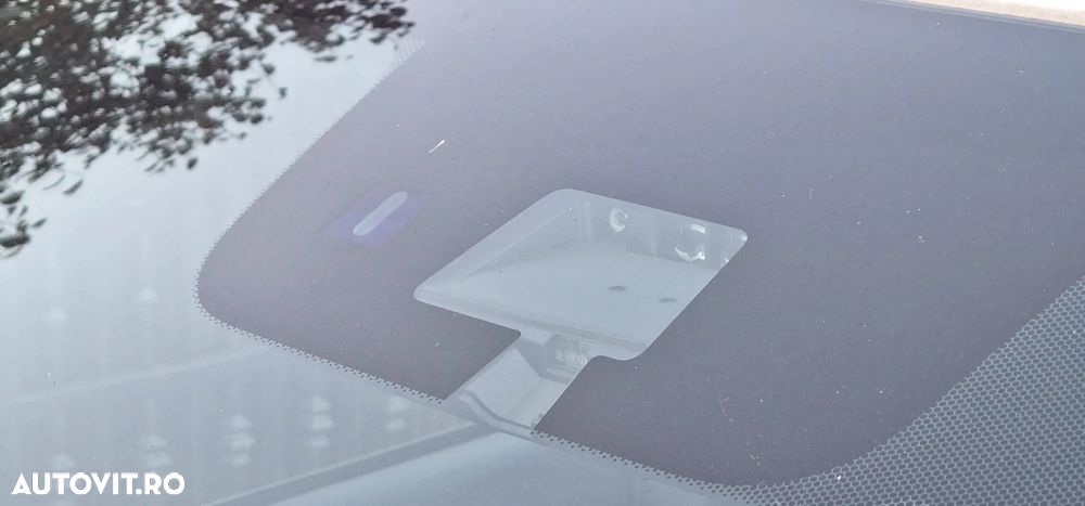 Mitsubishi Outlander 2.4 4WD Plug-In Hybrid Top - 13