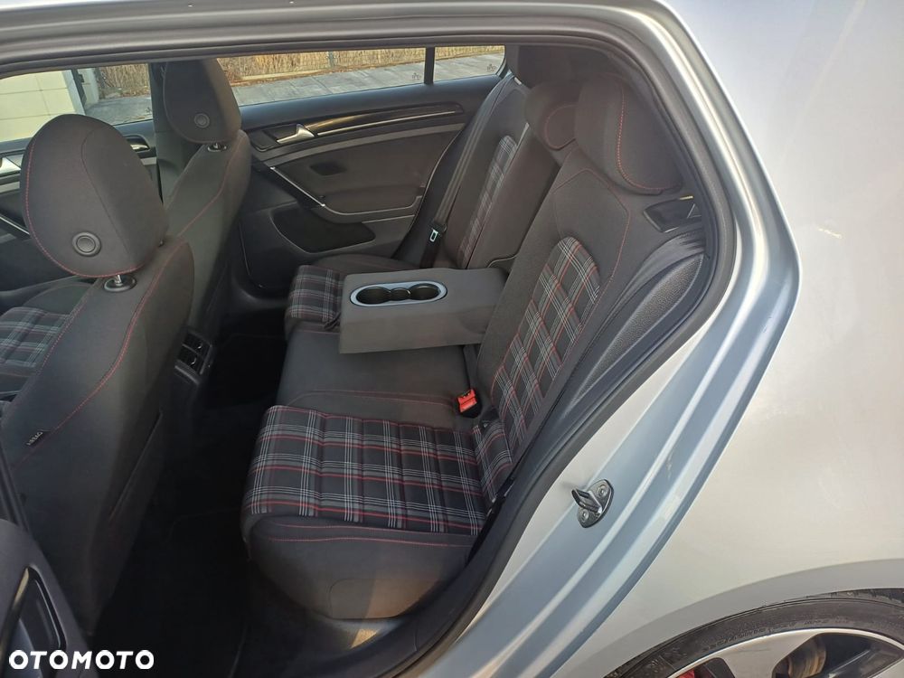 Volkswagen Golf GTI BlueMotion Technology DSG - 14