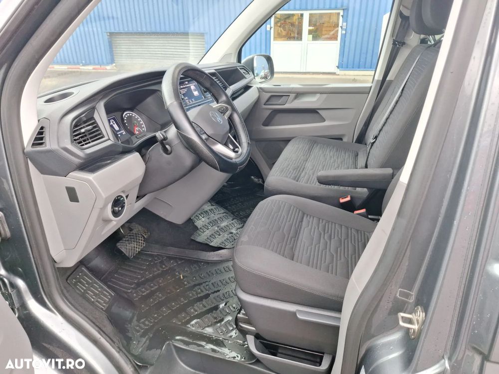Volkswagen Caravelle - 10