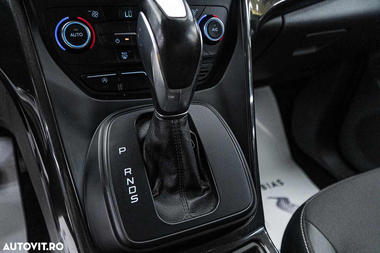 Ford Kuga 2.0 TDCi 4WD Powershift Titanium - 19