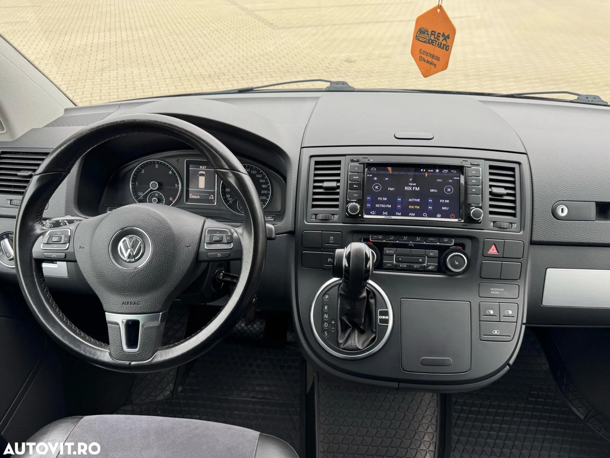 Volkswagen Multivan - 14