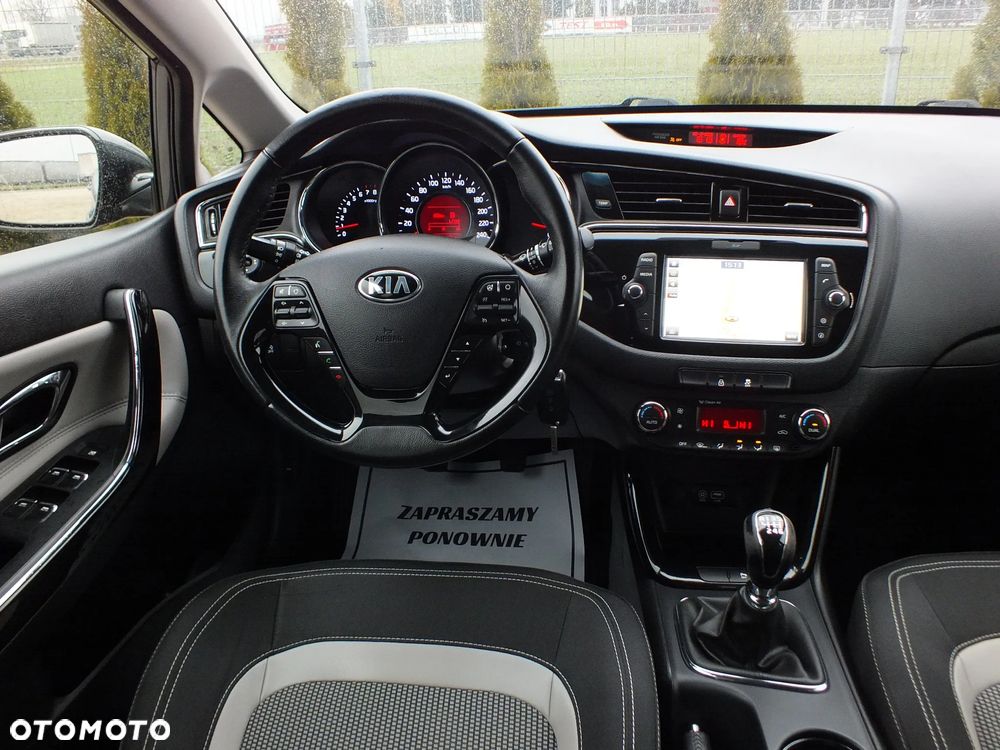 Kia Ceed 1.6 GDI Dream-Team Edition - 8