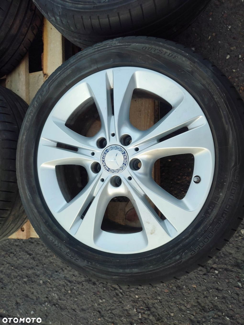 MERCEDES W205 KOŁA FELGI A2054014300 ET48,5 7JX17H2 - 5