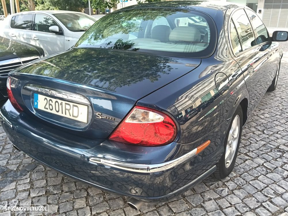 Jaguar S-Type 3.0 V6 Executive Auto. - 26