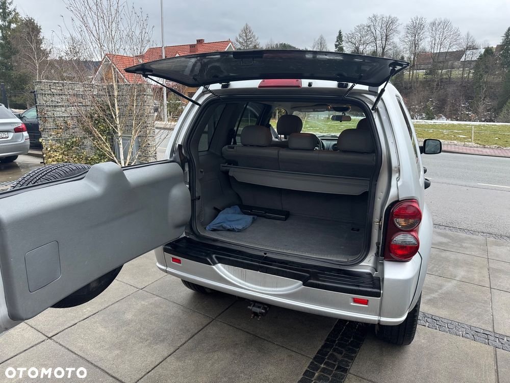 Jeep Cherokee 2.8 CRD Automatik Limited - 24