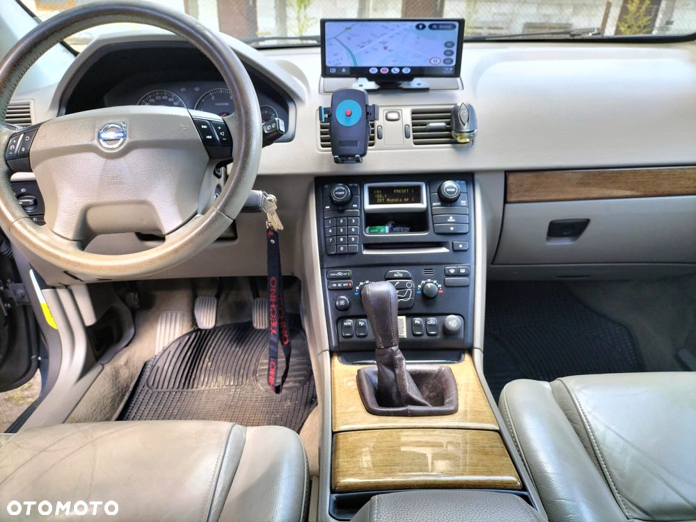 Volvo XC 90 2.4 D5 Momentum - 5