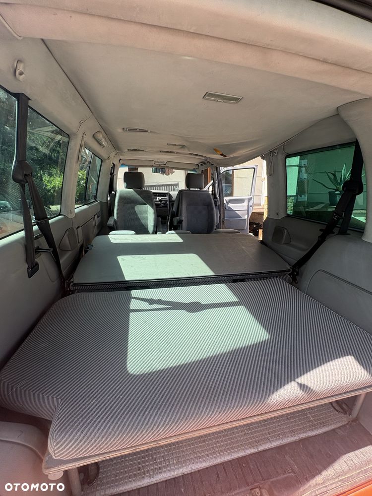 Volkswagen Multivan - 7