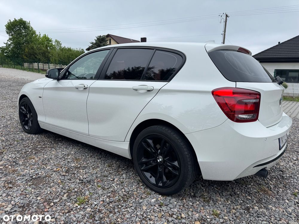 BMW Seria 1 118d Sport Line - 4