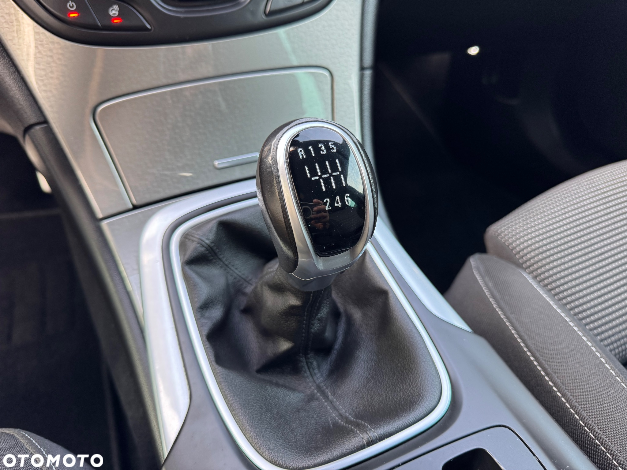 Opel Insignia 1.4 T Cosmo S&S - 24