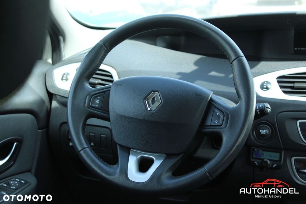 Renault Scenic - 8