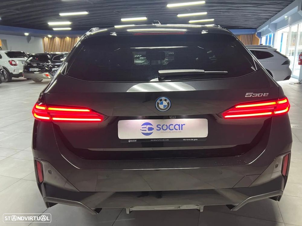 BMW 530 e Pack Desportivo M - 13