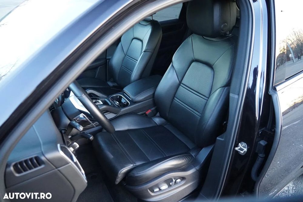 Porsche Cayenne S - 10