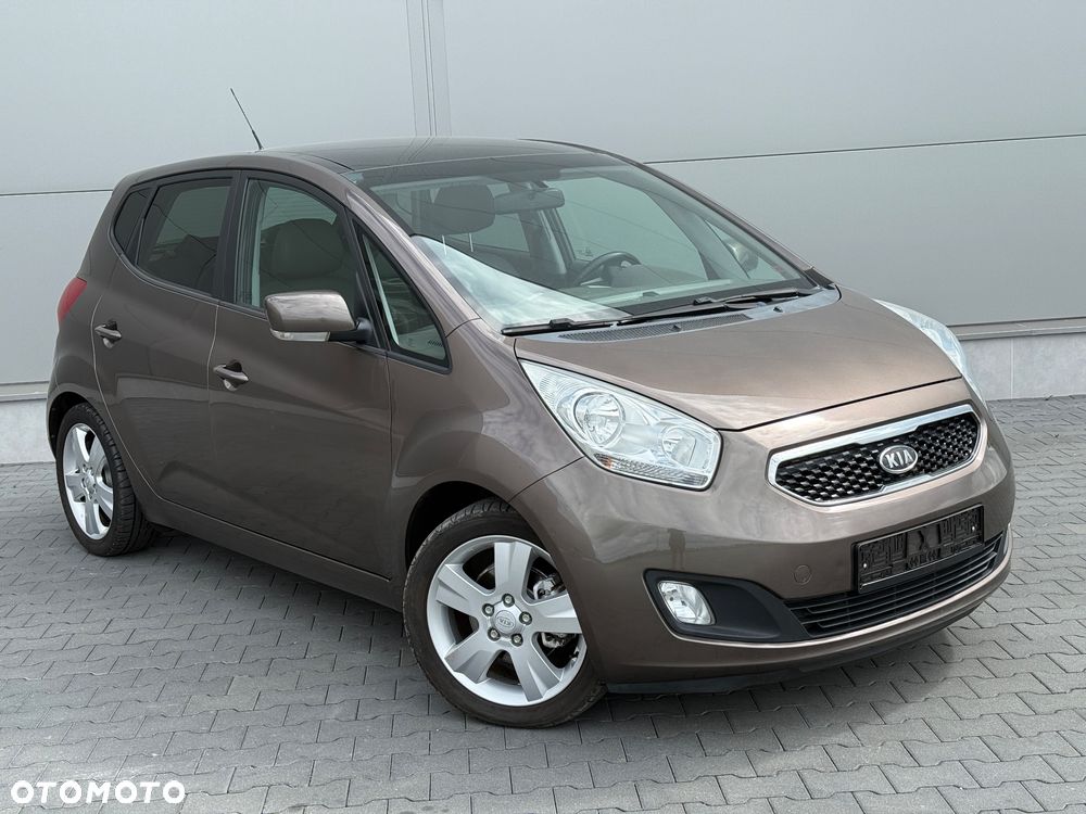Kia Venga 1.6 CRDi 128 Fifa World Cup Edition - 1