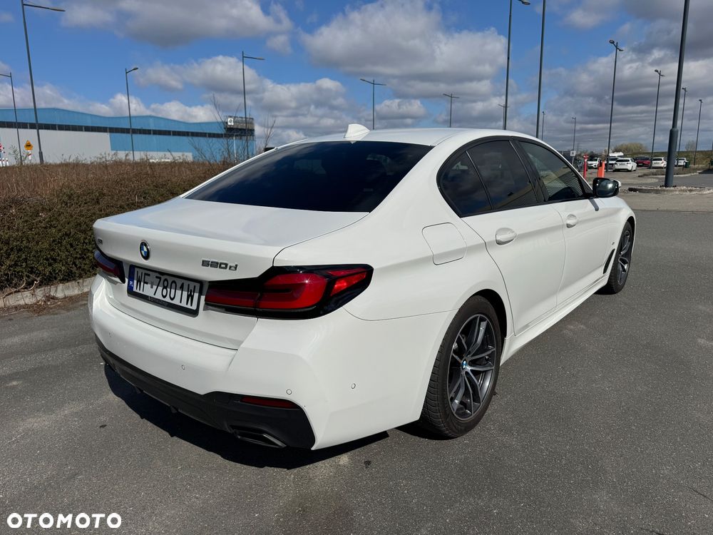 BMW Seria 5 520d xDrive mHEV M Sport sport - 5