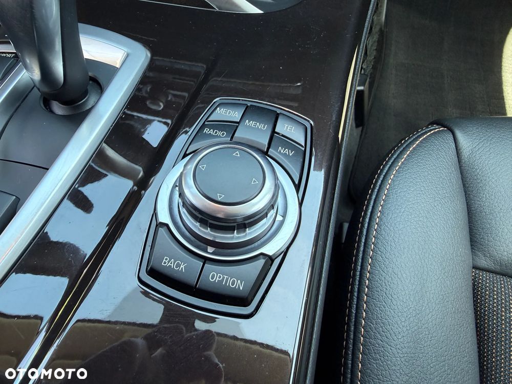 BMW X3 sDrive18d xLine - 13