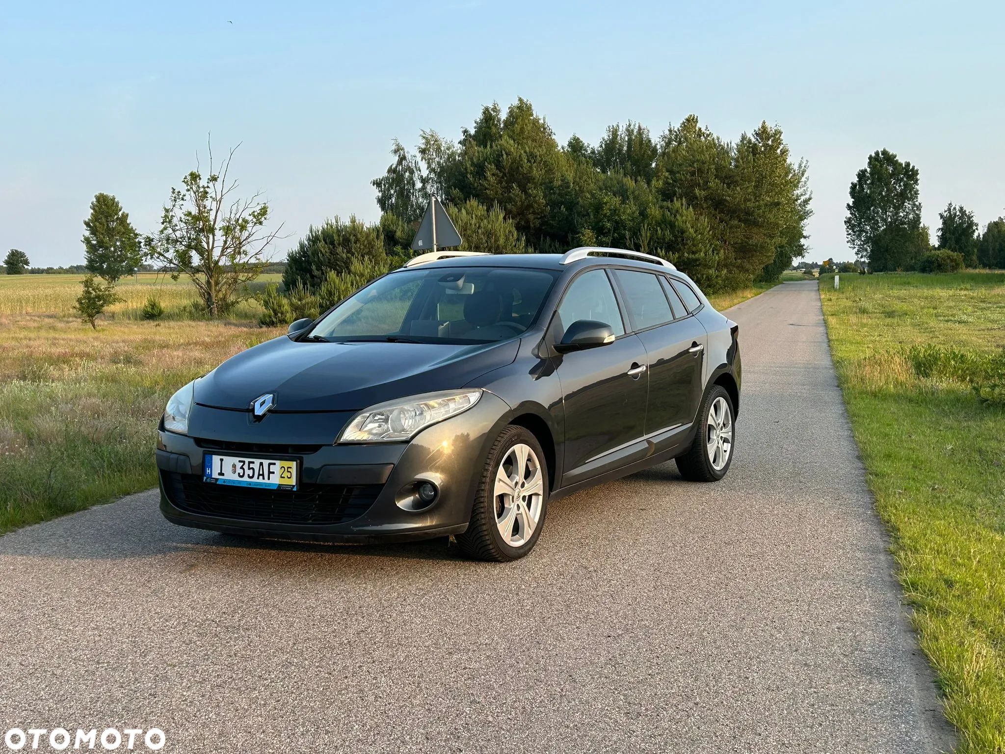 Renault Megane Grandtour TCe 130 Dynamique - 1