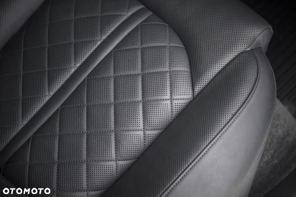 Audi A8 3.0 TDI DPF clean quattro tiptronic Lang - 24