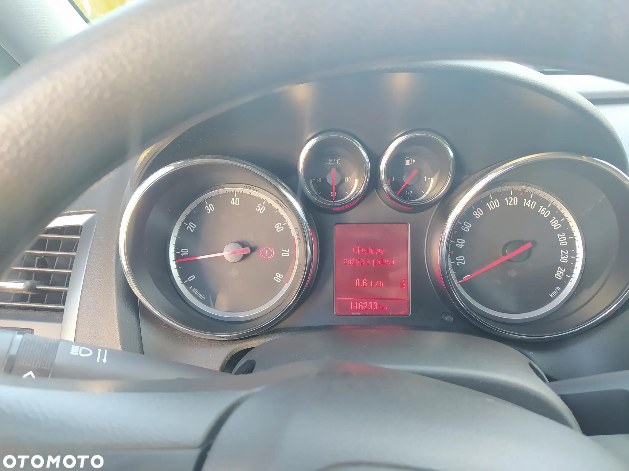 Opel Astra 1.4 Turbo Sports Tourer - 11
