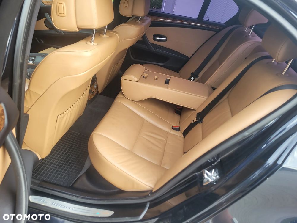 BMW Seria 5 530d Sport-Aut Edition Sport - 20