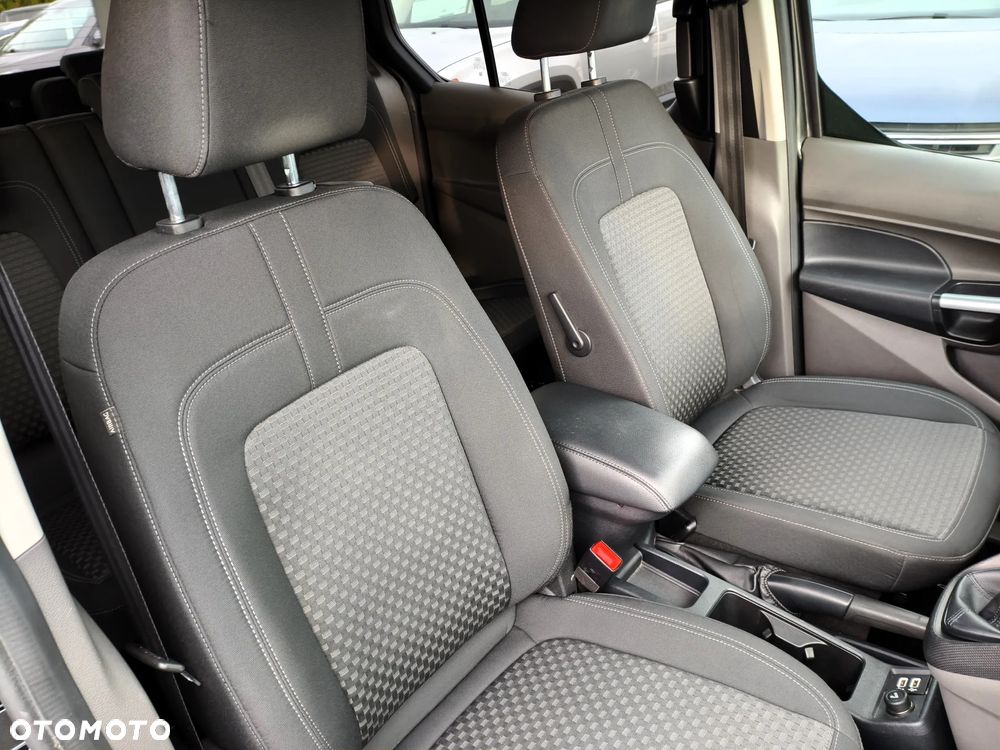 Ford Tourneo Connect Grand - 20