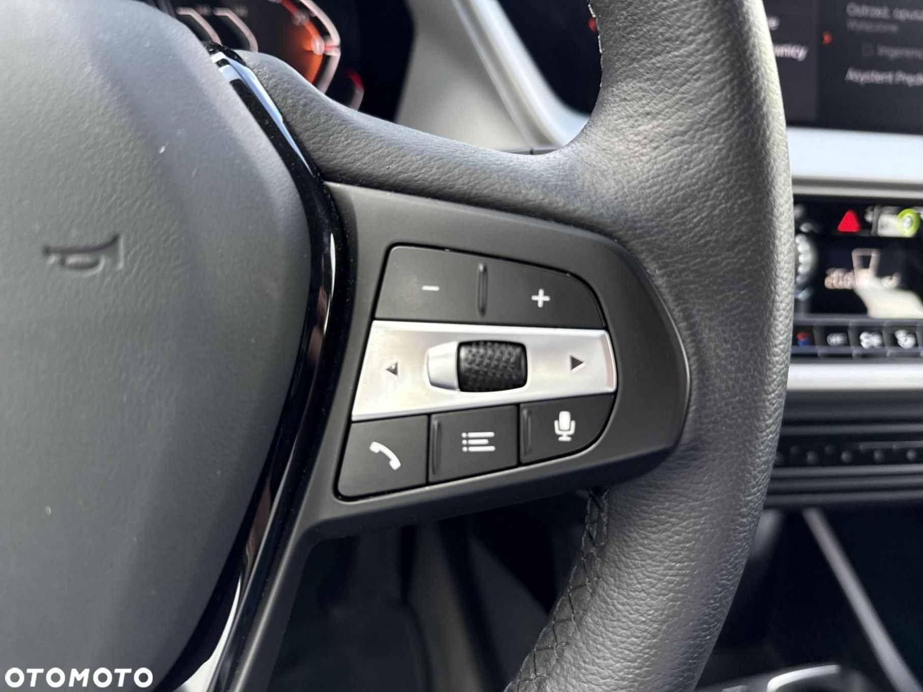 BMW Seria 1 - 21