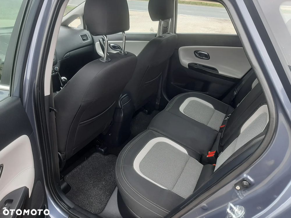 Kia Ceed 1.6 GDI ISG Platinum Edition - 17