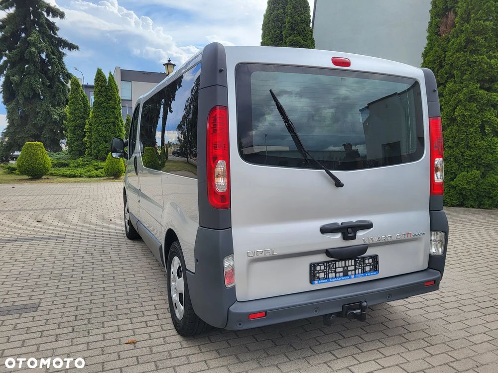 Opel Vivaro - 8
