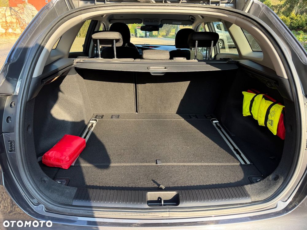 Kia Ceed 1.6 GDI DCT Spirit - 23