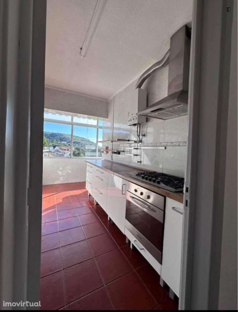 Quarto - localizado em Setubal - Grande imagem: 4/7