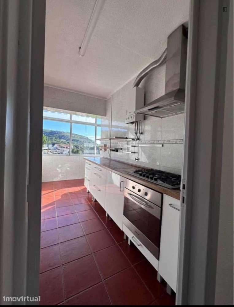 Quarto - localizado em Setubal - Grande imagem: 4/7