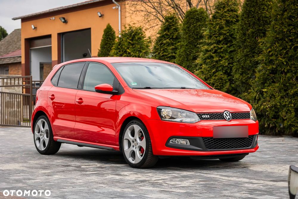 Volkswagen Polo - 1