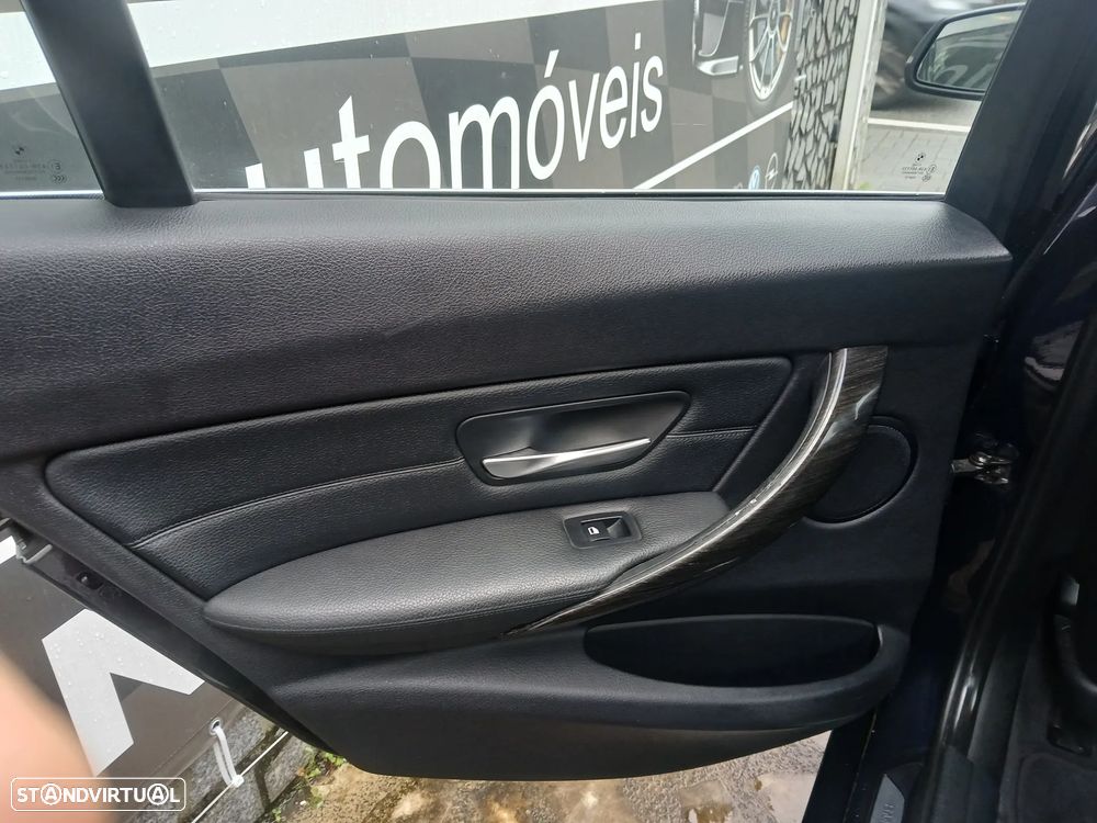 BMW 320 d Line Luxury - 26