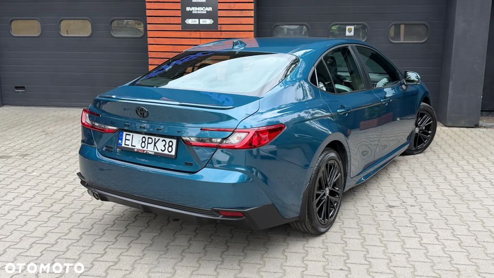 Toyota Camry - 11