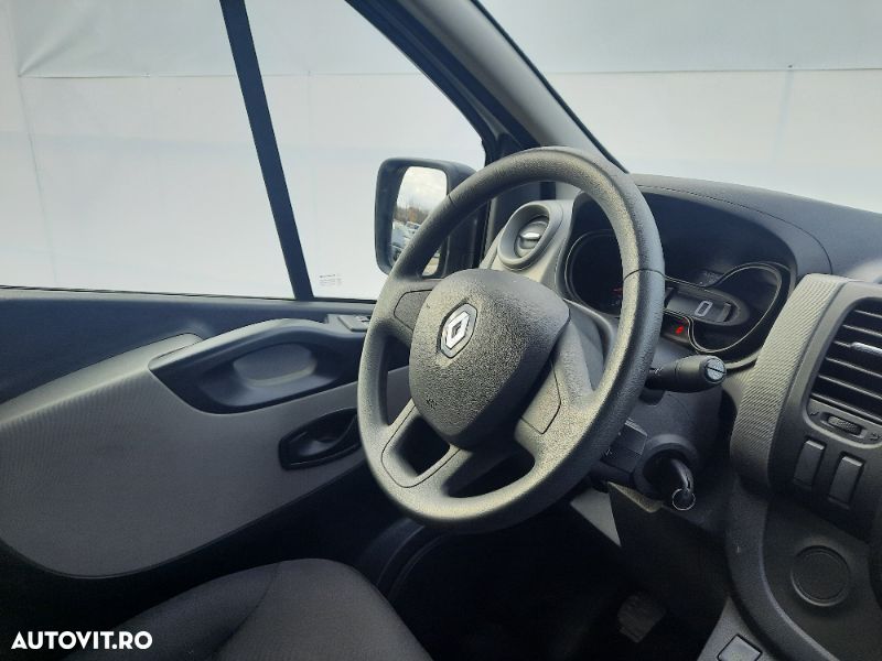 Renault Trafic - 17