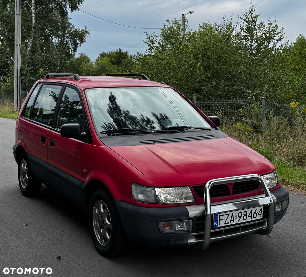 Mitsubishi Space Runner 1800 City - 9