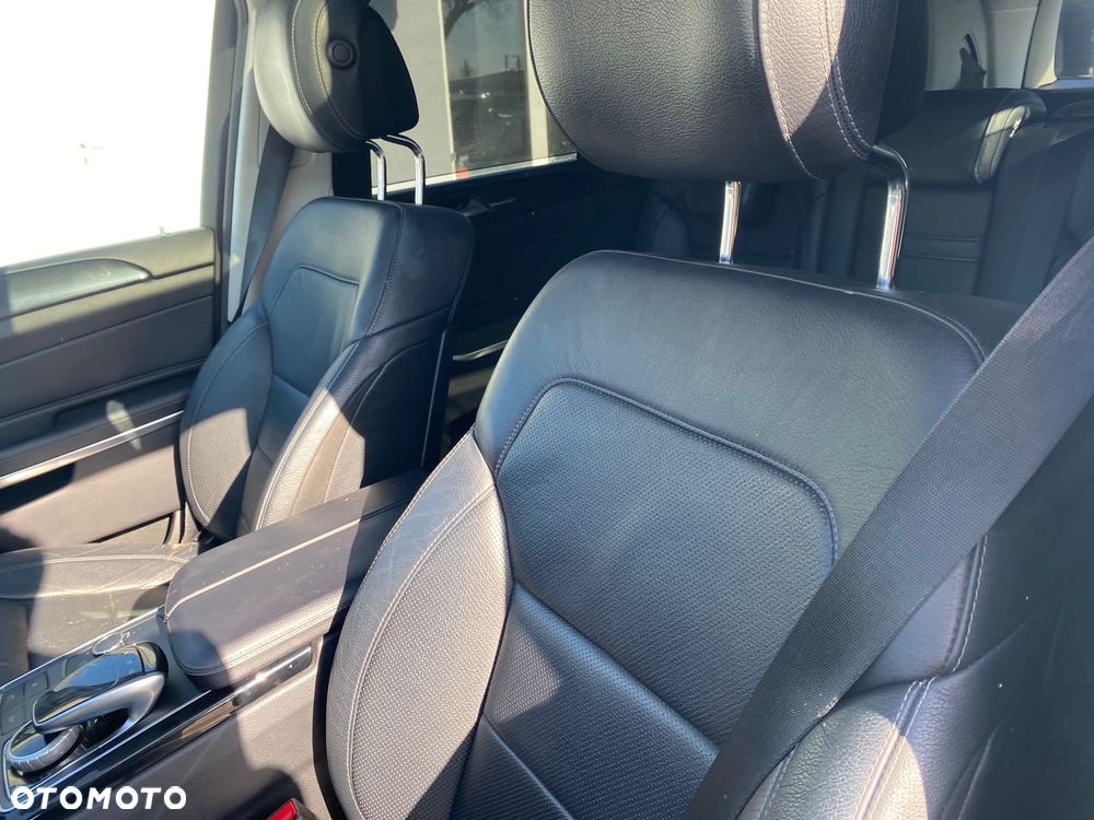 Mercedes-Benz GLS - 24