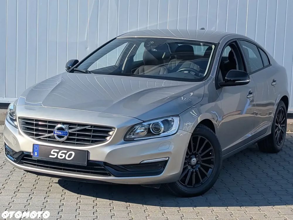 Volvo S60 T4 Momentum - 10