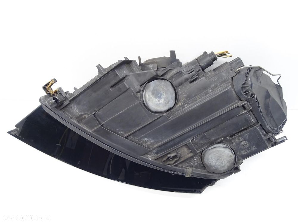 LAMPA REFLEKTOR PRAWA PRAWY PRZEDNIA XENON 8J0941004N AUDI TT 8J - 9