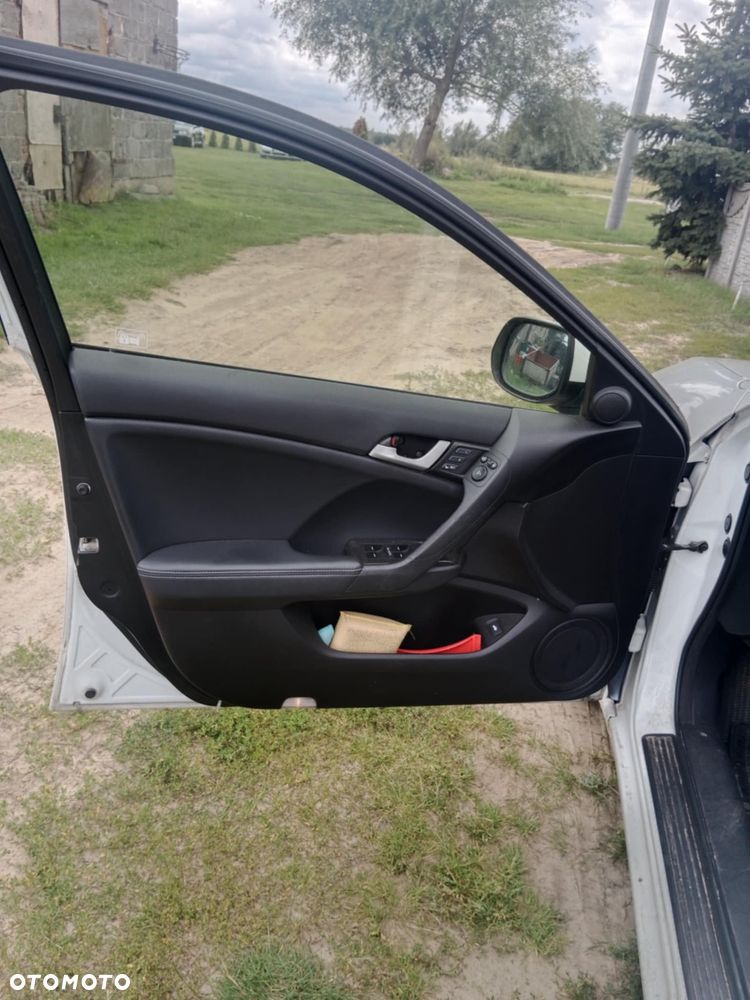 Honda Accord 2.0 Executive - 10