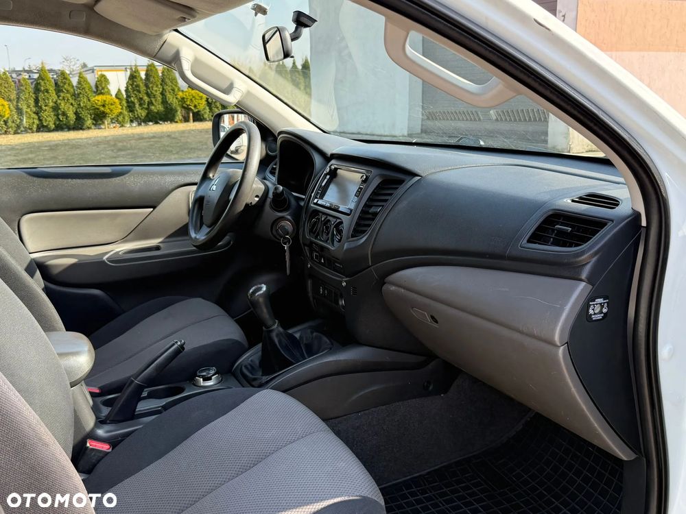 Mitsubishi L200 2.4 d CC Invite - 6