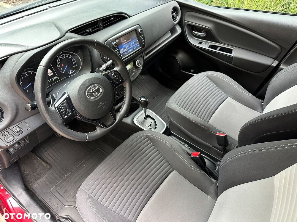 Toyota Yaris 1.5 Premium CVT - 9
