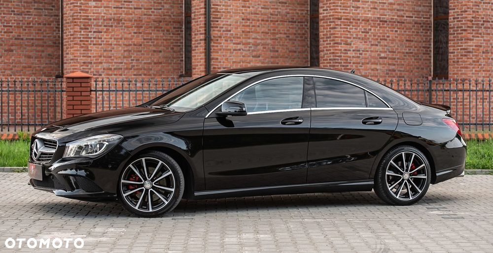 Mercedes-Benz CLA 250 7G-DCT StreetStyle - 11