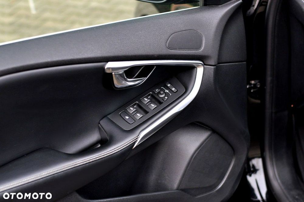 Volvo V40 D2 RDesign - 11