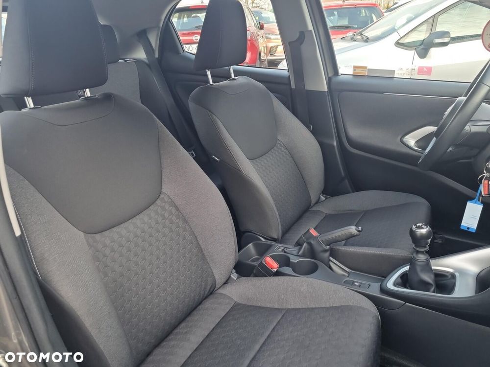 Toyota Yaris - 11