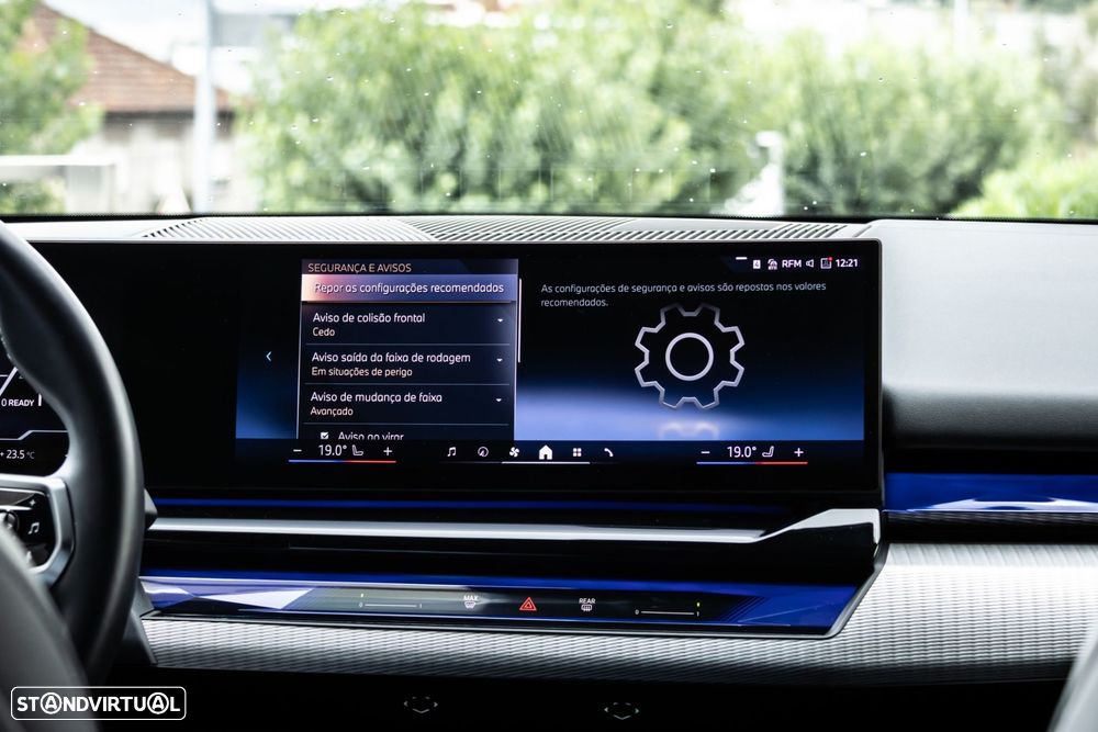 BMW i5 eDrive40 Pack Desportivo M - 46