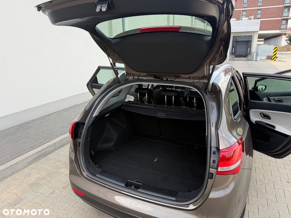 Kia Ceed 1.6 GDI Platinum Edition - 35