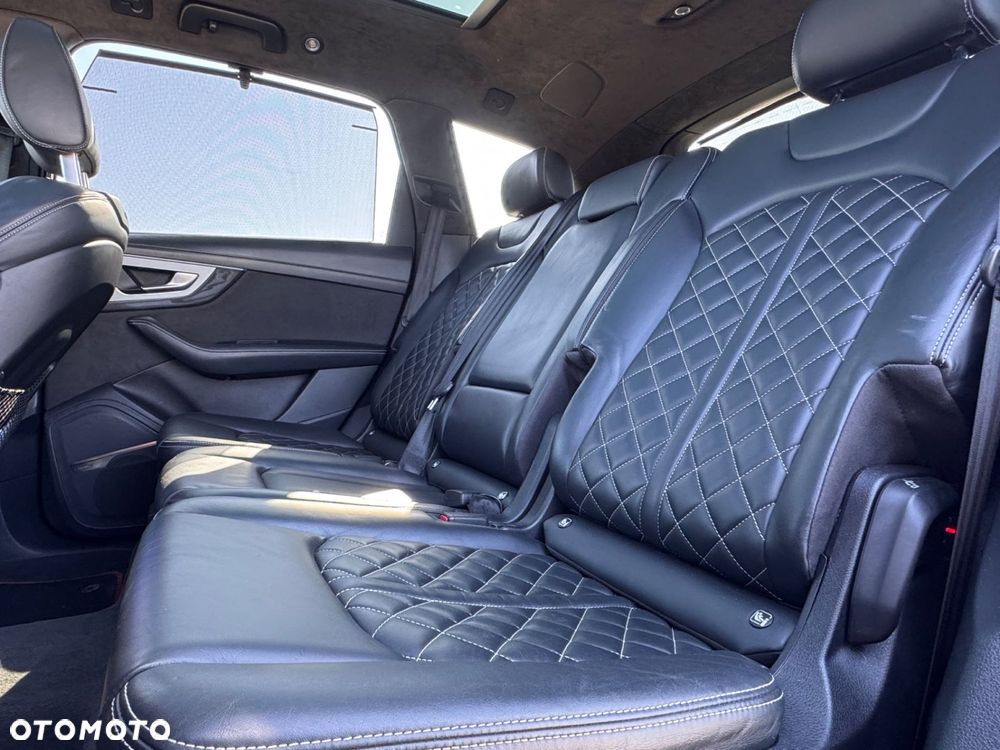Audi SQ7 - 25