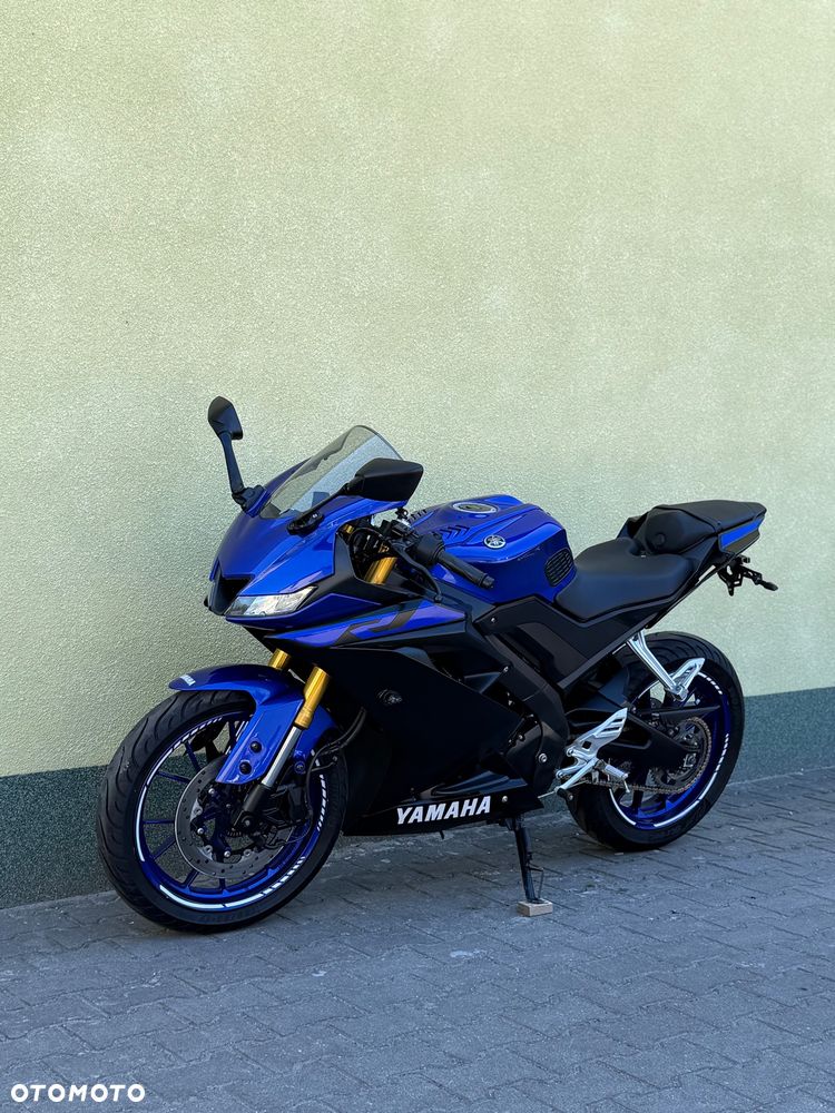 Yamaha YZF - 27